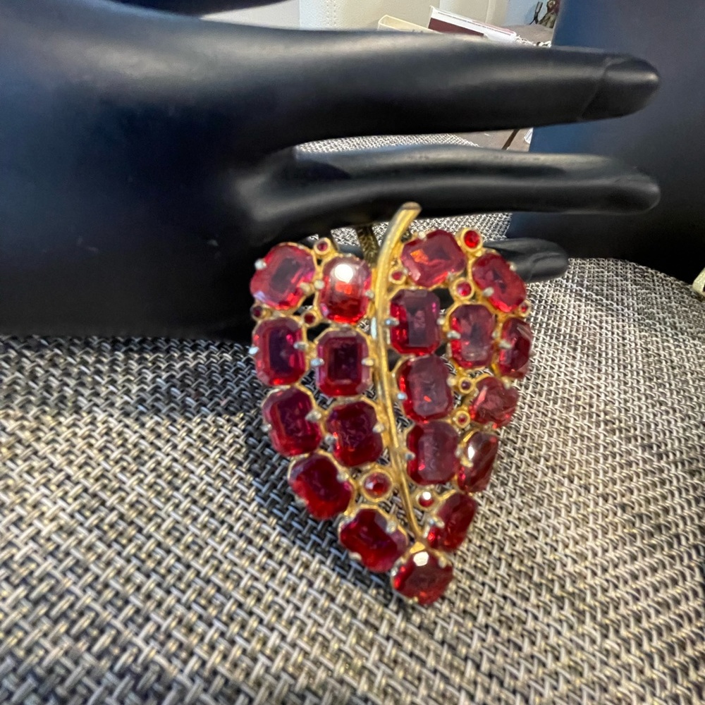 Fabulous vintage dress clip